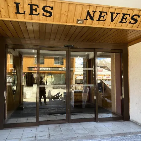 Apartamento Neves - Location: Pour 4 Personnes Dans Un Quartier Anime Val Thorens